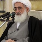 آیتالله نوری همدانی:…در کتاب شعر مولوی انحرافات بسیاری وجود دارد…