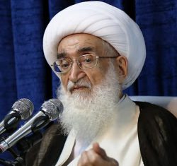 آیت الله نوری همدانی: ساخت فیلم درباره شمس و مولوی حرام است